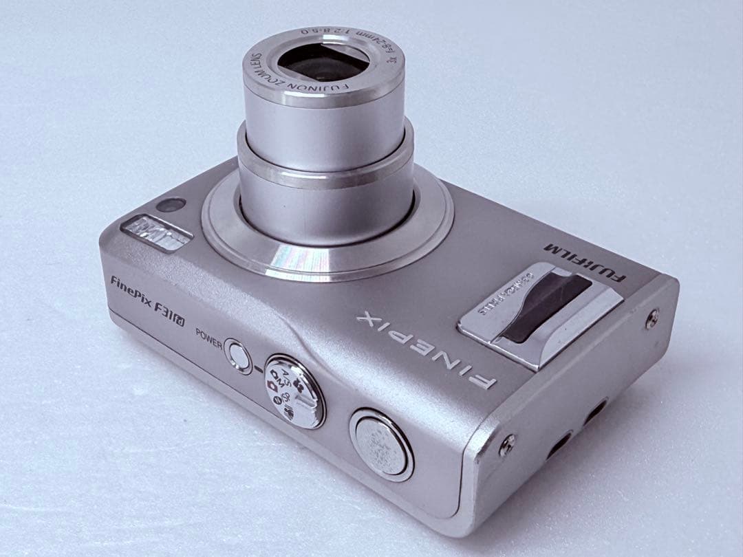 Fujifilm FinePix F31fd コンパクトデジタルカメラ