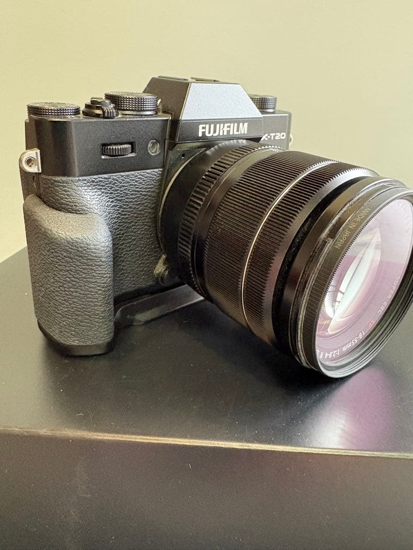 極美品 FUJIFILM X-T20 XFレンズキット 純正グリップ 予備電池3