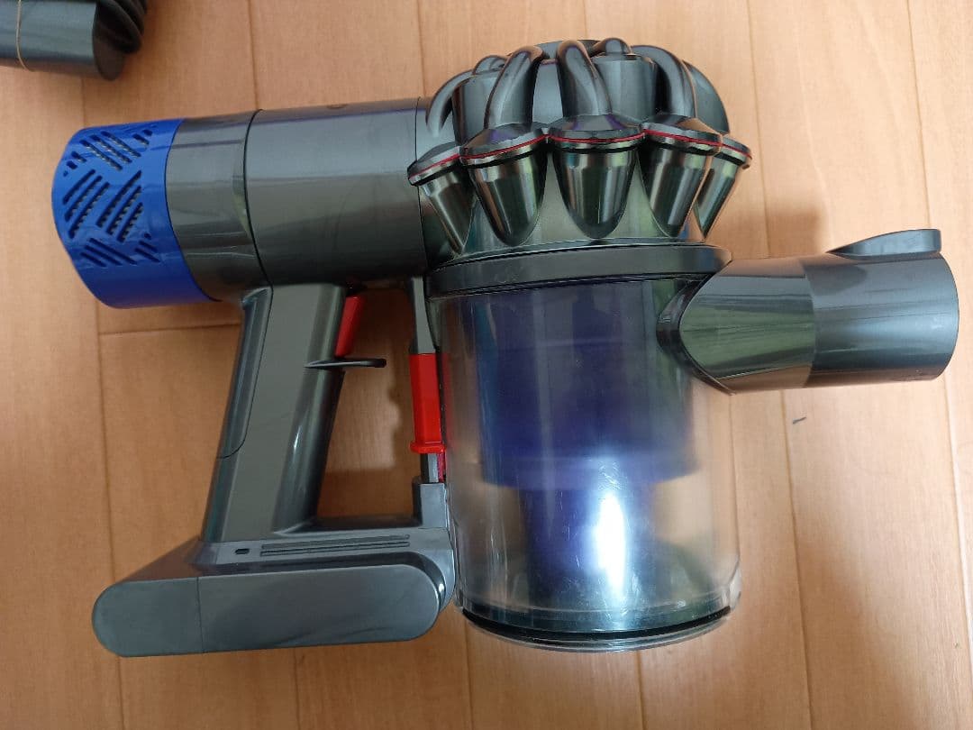 Dyson V6コードレスクリーナー sv09 動作確認済み　分解洗浄品