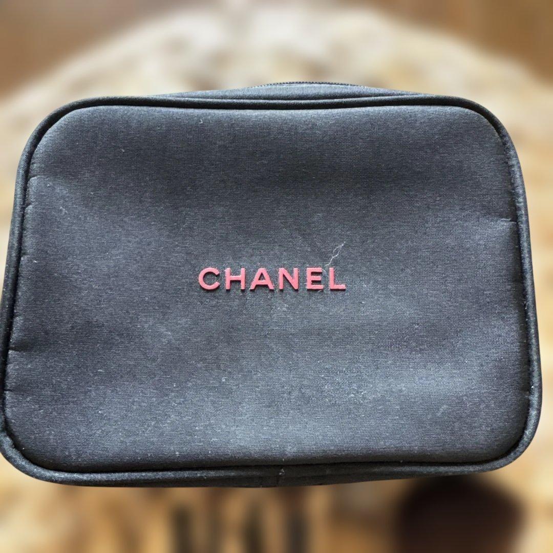 CHANEL メイクブラシセット 6本黒ケース付き