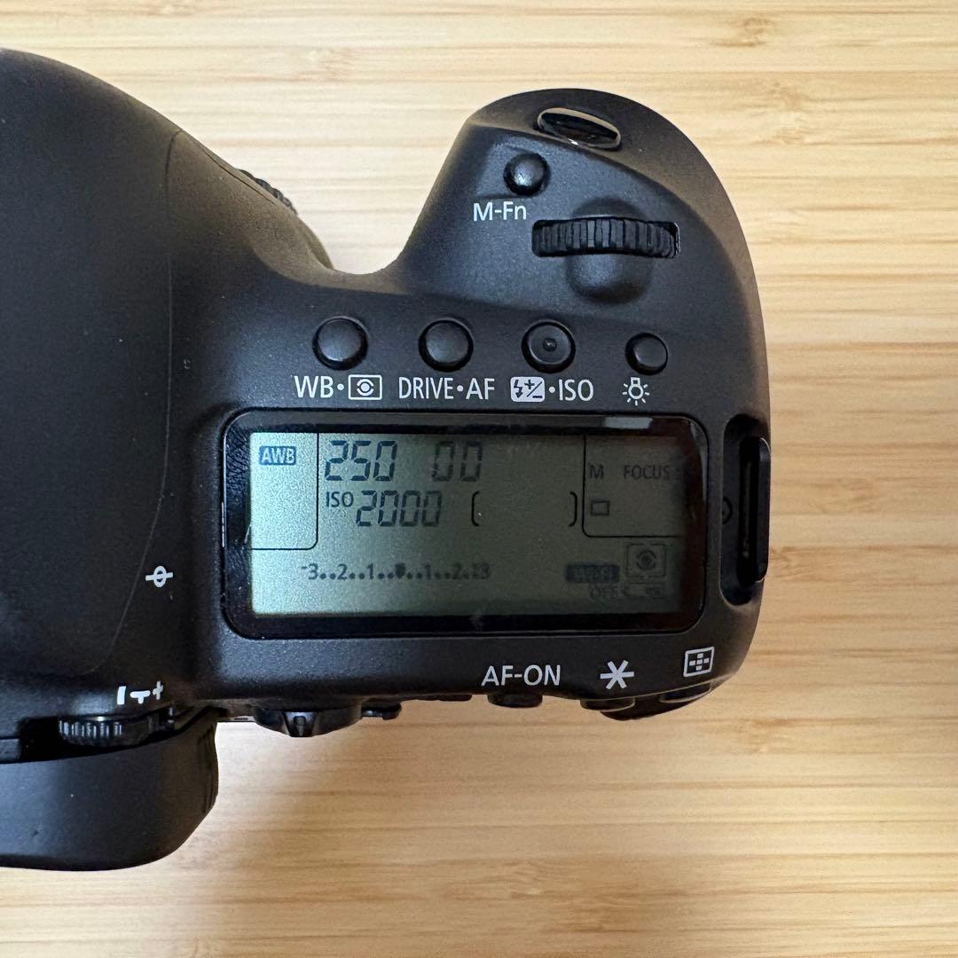 Canon EOS 5D Mark IV 本体