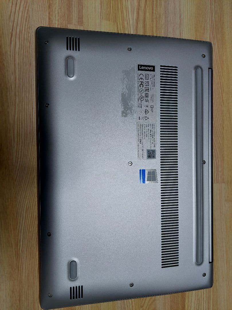 Lenovo IdeaPad 320S シルバー ノートPC 本体