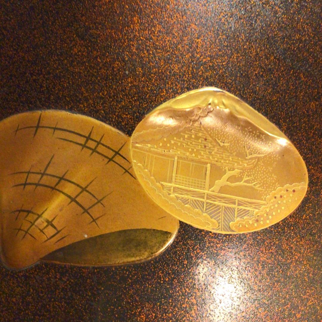 《特別出品》木製漆器　大名道具　総梨地火鉢　金沢蒔絵　貝合わせ紋様