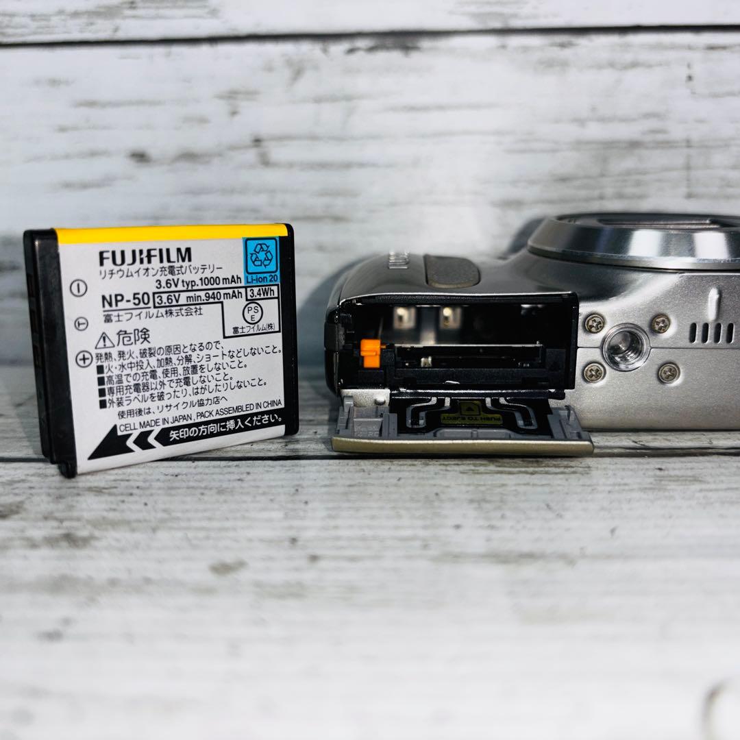 【動作良好】富士フイルム デジタルカメラFINEPIX F550EXR ゴールド