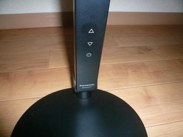 Panasonic デスクライト LED 卓上電灯 首可変 SQ-LD527