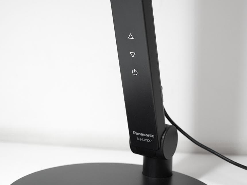Panasonic デスクライト LED 卓上電灯 首可変 SQ-LD527