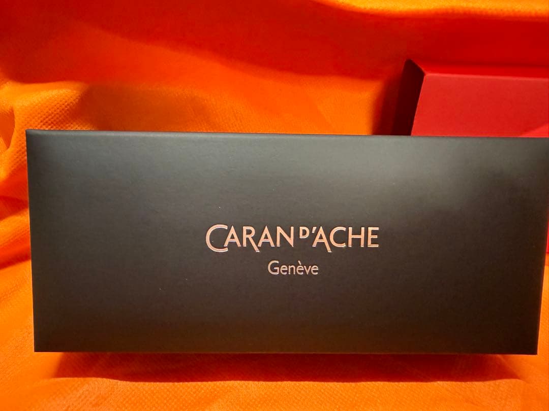 CARAN D'ACHE バリアス　エボニー　ボールペン　ローズゴールド