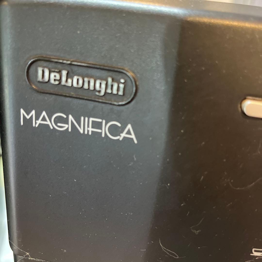 コーヒーメーカー DeLonghi MAGNIFICA エスプレッソマシン