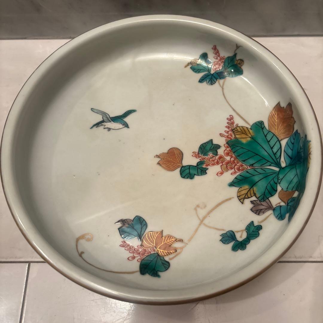 九谷焼江戸後期アンティーク手描きの鳥や草花、金彩が美しい九谷焼の色絵鳥花文中皿