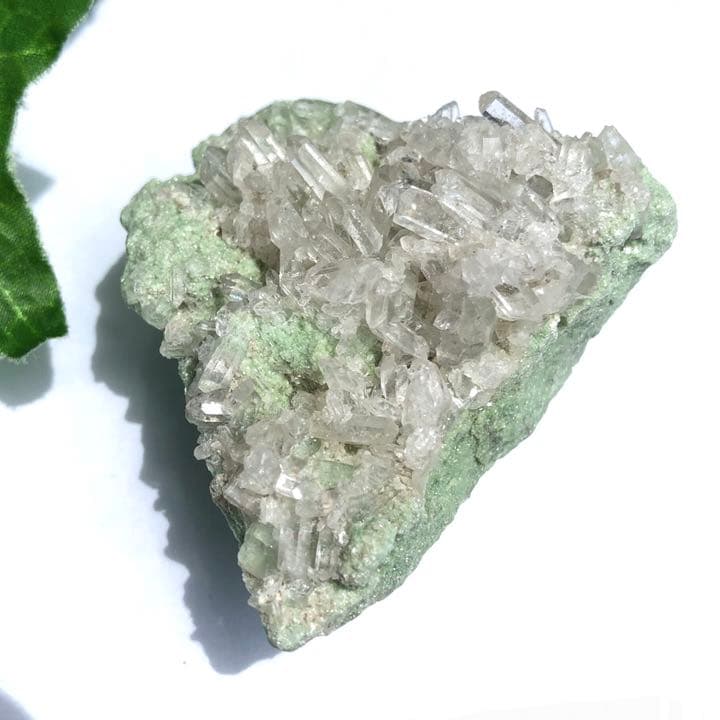 ロシア産 モスコバイト共生水晶クラスター N286