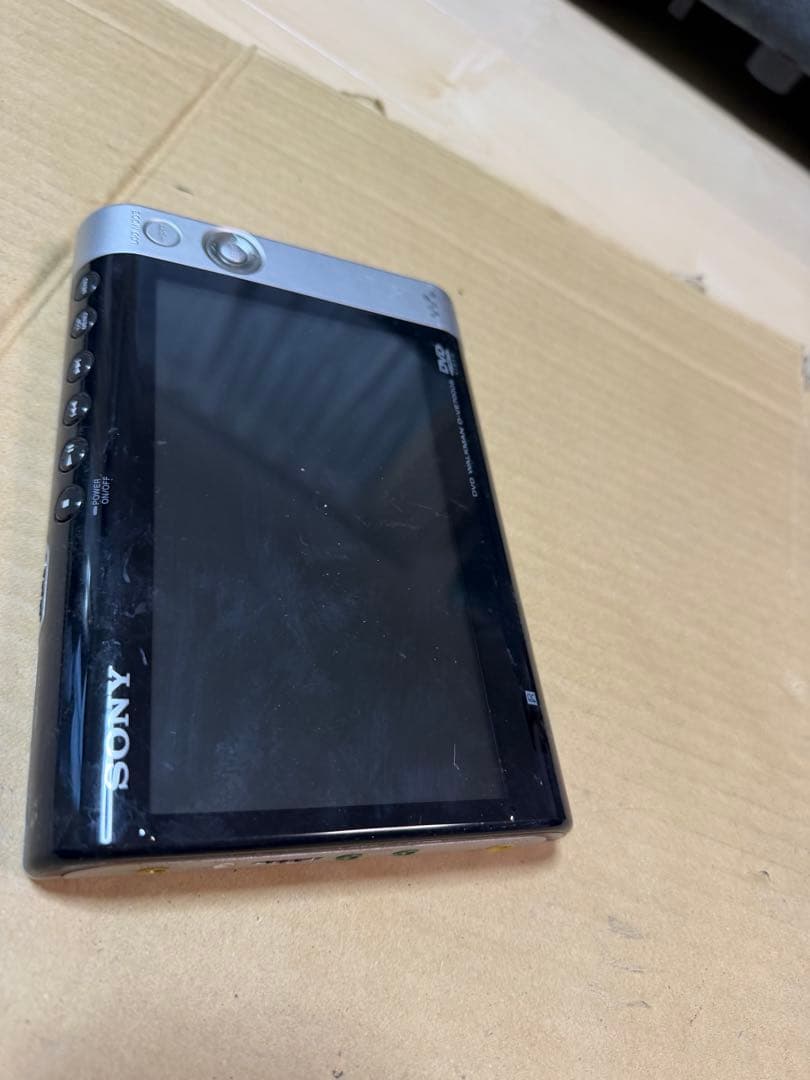 ポータブルプレーヤー SONY DVD WALKMAN D-VE7000S