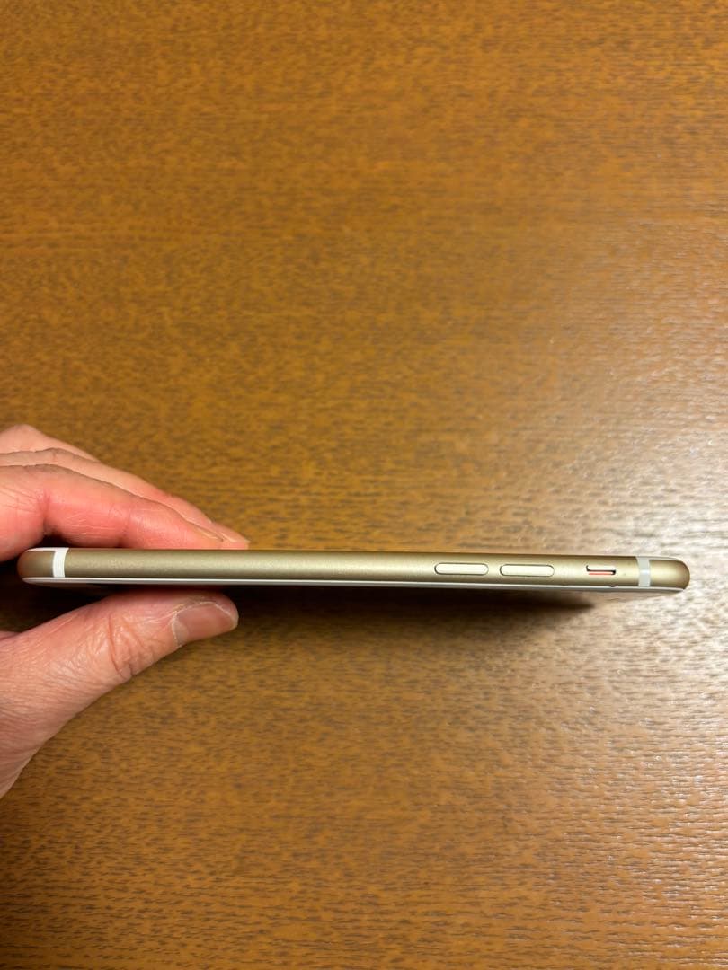 美品 iPhone7 本体 バッテリー交換済み 充電ケーブル付き