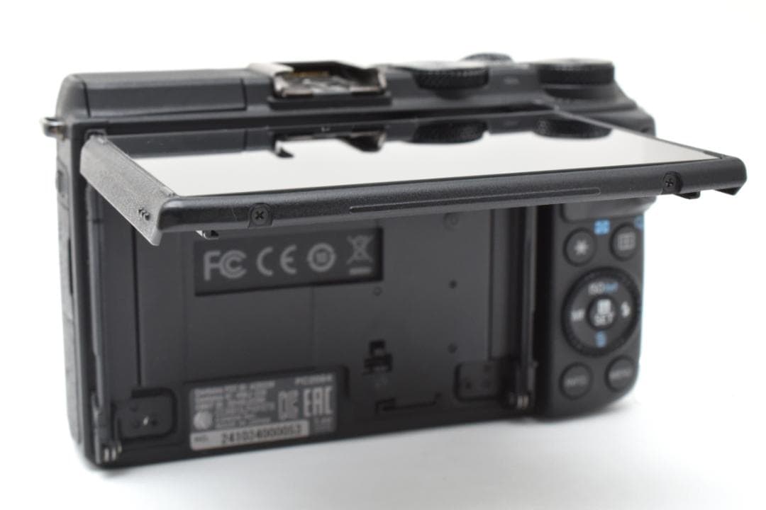 美品 キャノン　Canon EOS M3 ボディ 1383