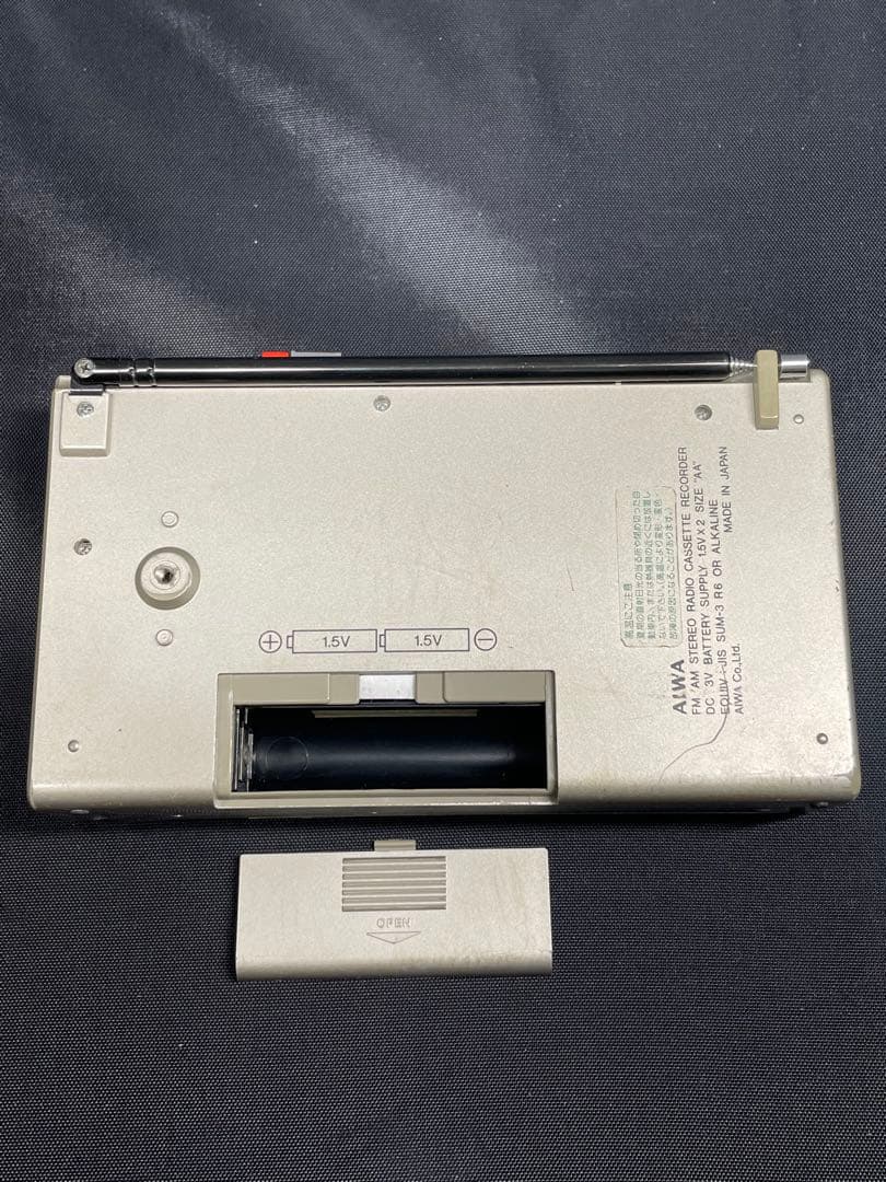 AIWA HS-J2 CassetteBoy カセットレコーダー【ジャンク品】