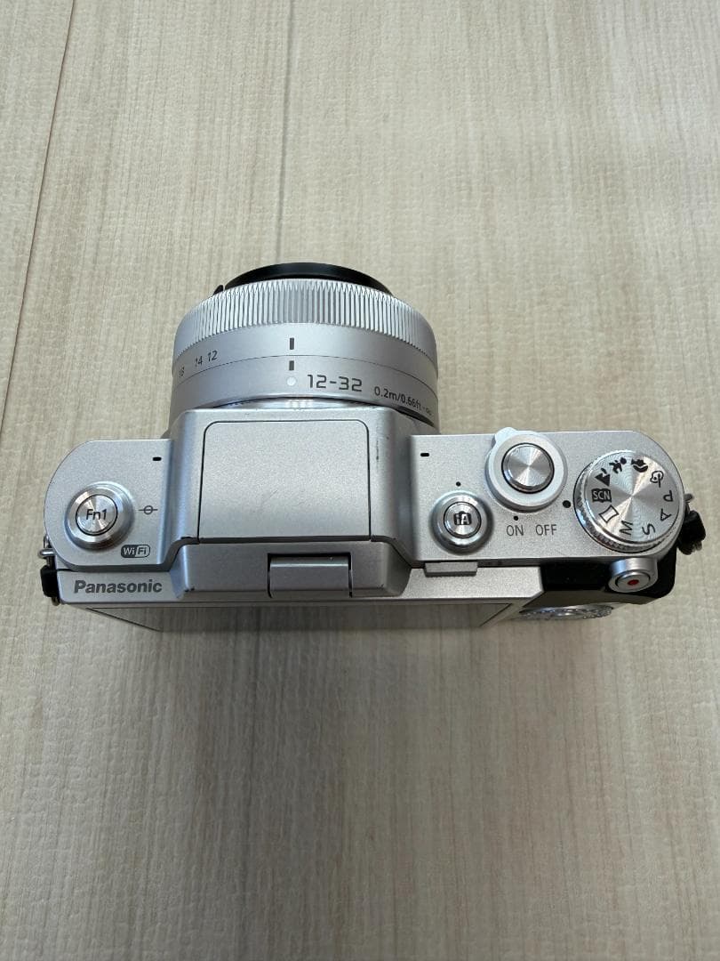 【極美品】LUMIX DMC-GF7W ダブルレンズキット シャッター2331回