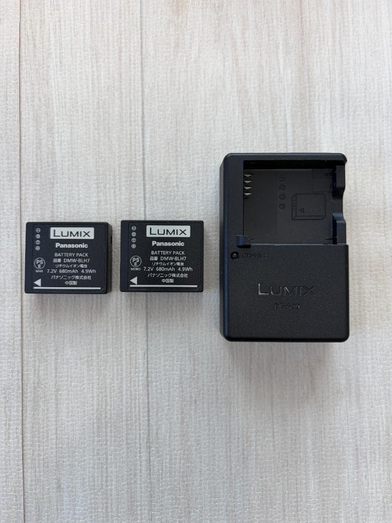 【極美品】LUMIX DMC-GF7W ダブルレンズキット シャッター2331回