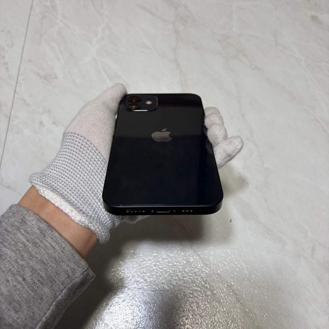 美品 iPhone12 64GB ブラック SIMフリー 箱付き 最大容量82%