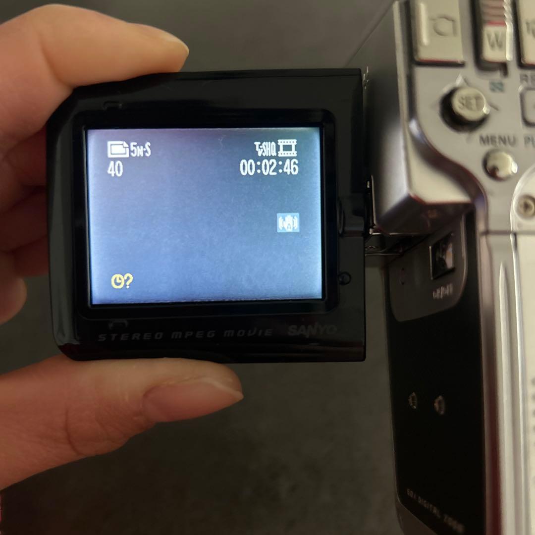 美品　SANYO　Xacti　DMX-C5型　ビデオカメラ