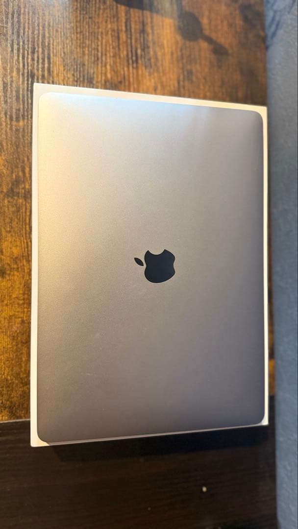 MacBookAir 13インチ 8GB 256GB M1チップ Apple