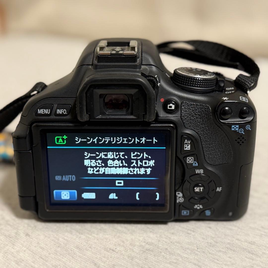 Canon EOS Kiss X5 ダブルズームキッド（＋交換用バッテリー）