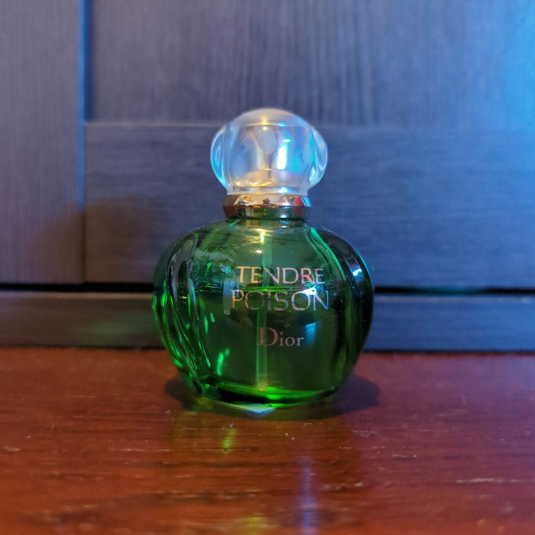 Dior Tendre Poison 香水 30ml りんご瓶