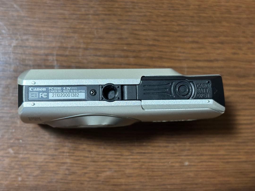Canon PowerShot A3200 IS シルバー 動作確認済 やや傷有
