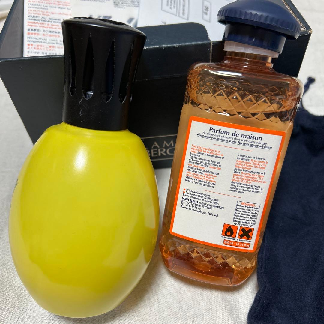 LAMPE BERGER アロマポットとボワ・ド・サンタル小物、箱、袋付セット