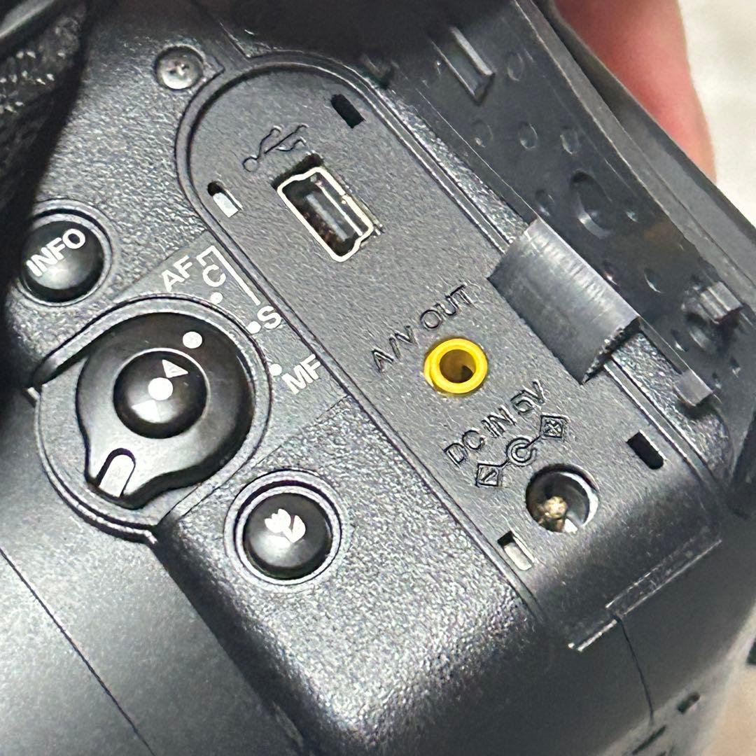 【動作品 美品】FUJIFILM FinePix S9000 ネオ一眼レフ