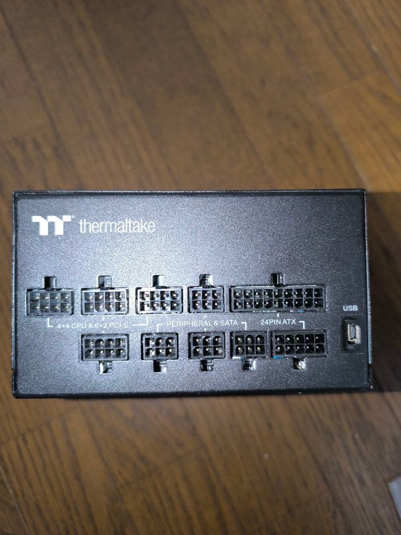 Thermaltake Toughpower iRGB PLUS 850w 1点