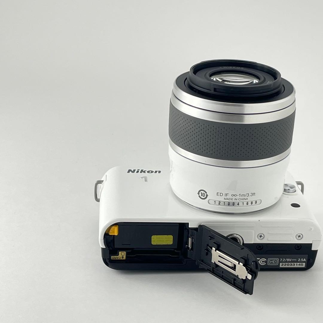 【本日限定価格】Nikon1 J1ホワイト レンズキット