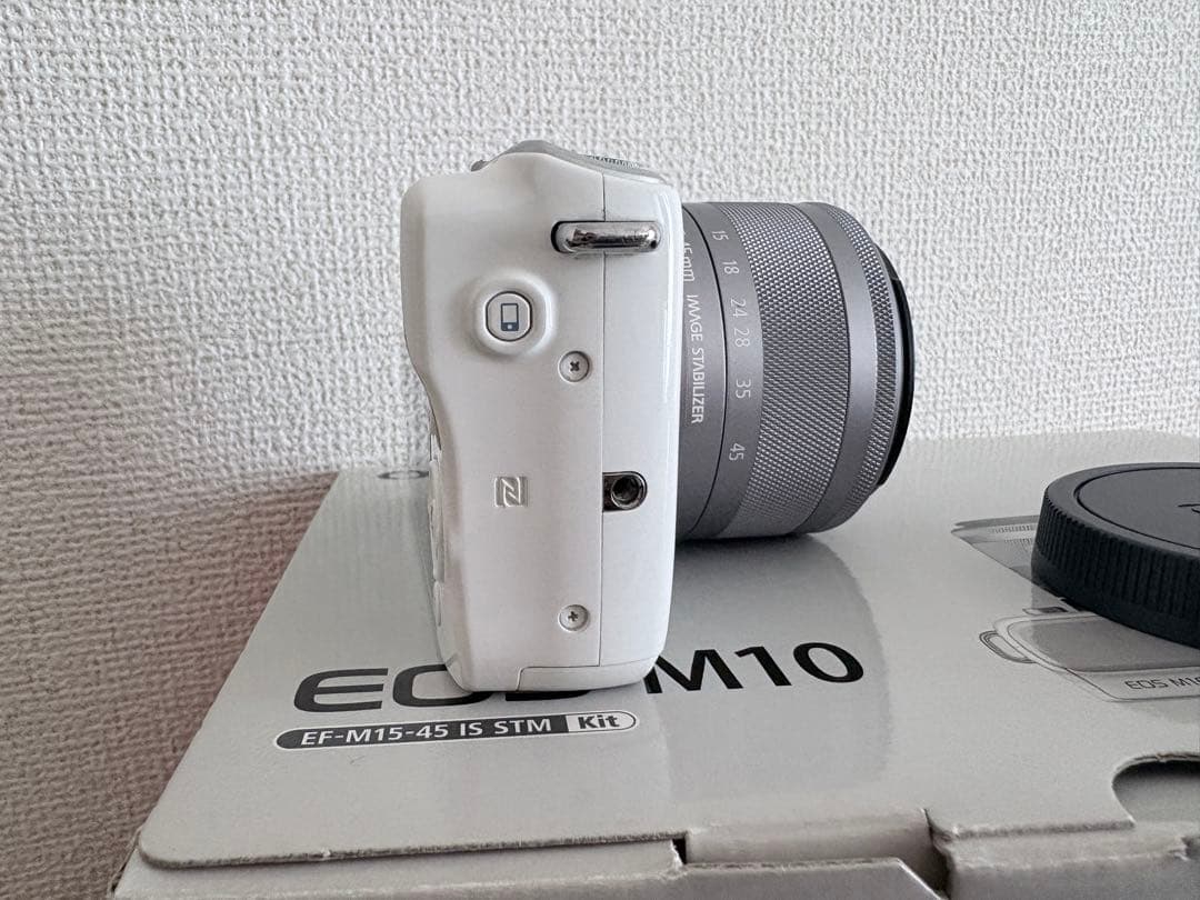EOS M10 ミラーレス一眼カメラ
