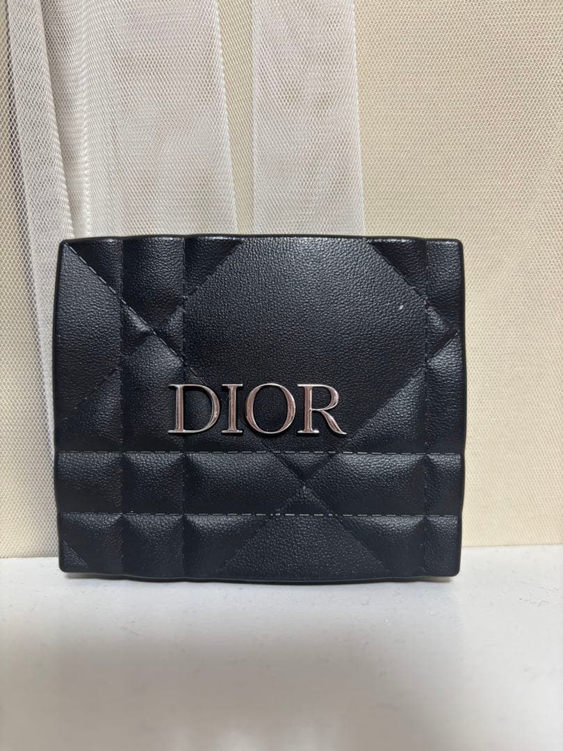 Dior ディオール ショウ サンク クルール (857 ローズ オーガンザ)