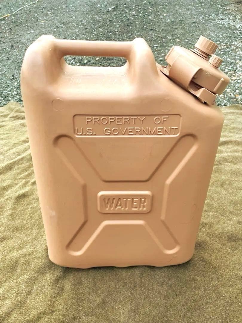 米軍放出 ウォーターコンテナ 20L デザートタン