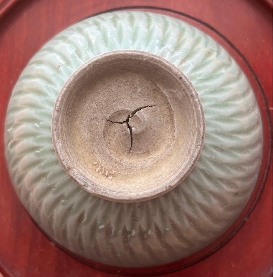 古い青磁 古美術　中国の龍泉窯茶碗　時代不明