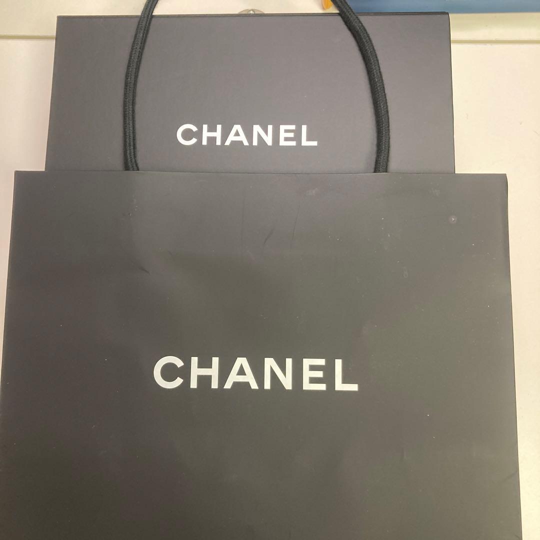 シャネル　CHANELバッグの空箱1箱　カメリア、リボン、紙袋付き