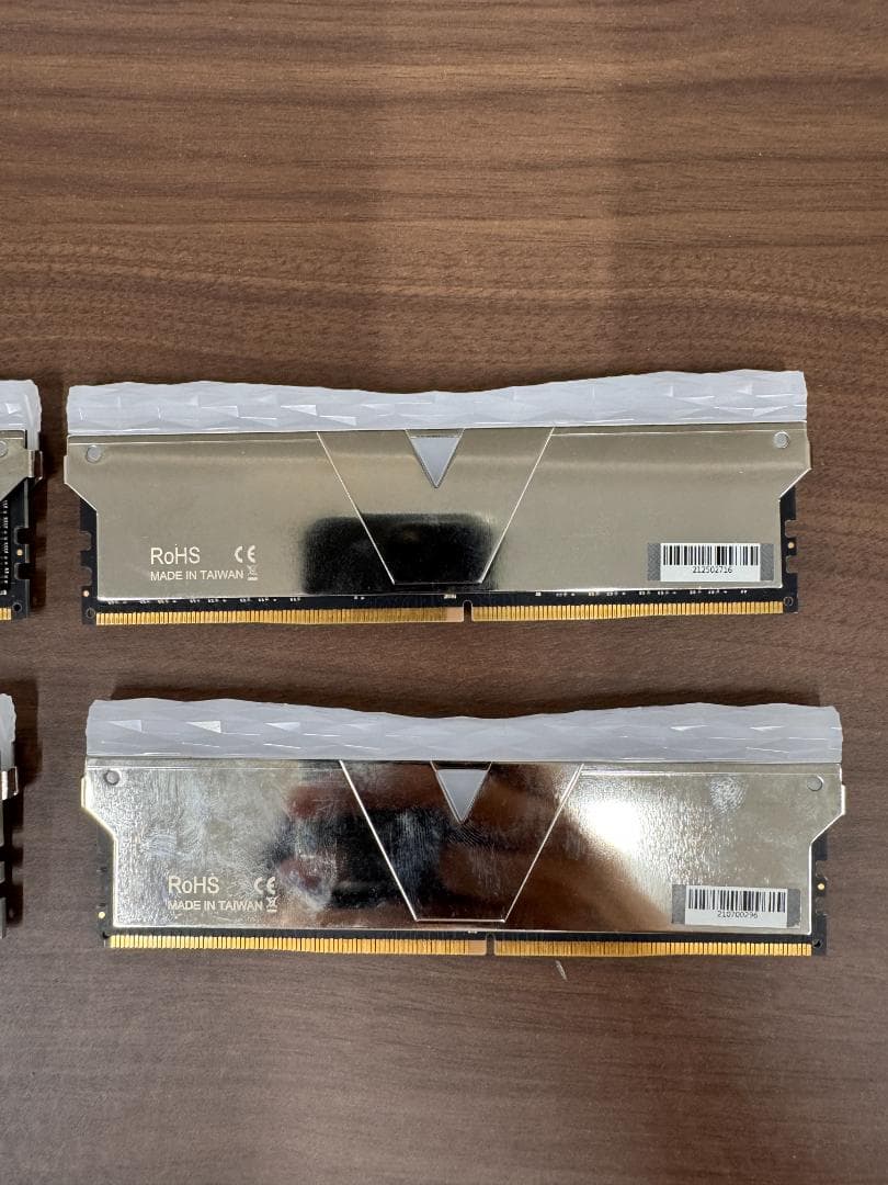 さ*い様 DDR4 3200MHz 16GBメモリ 4枚セット（64GB）ID6