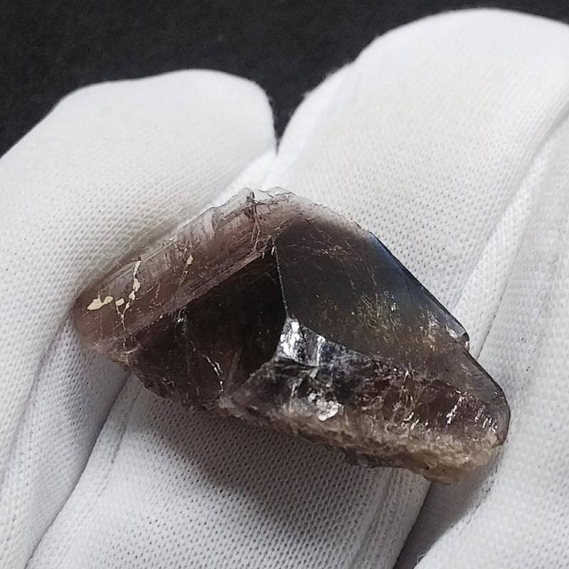 349 アキシナイト ブルー ブルーティント 青入り 原石 結晶