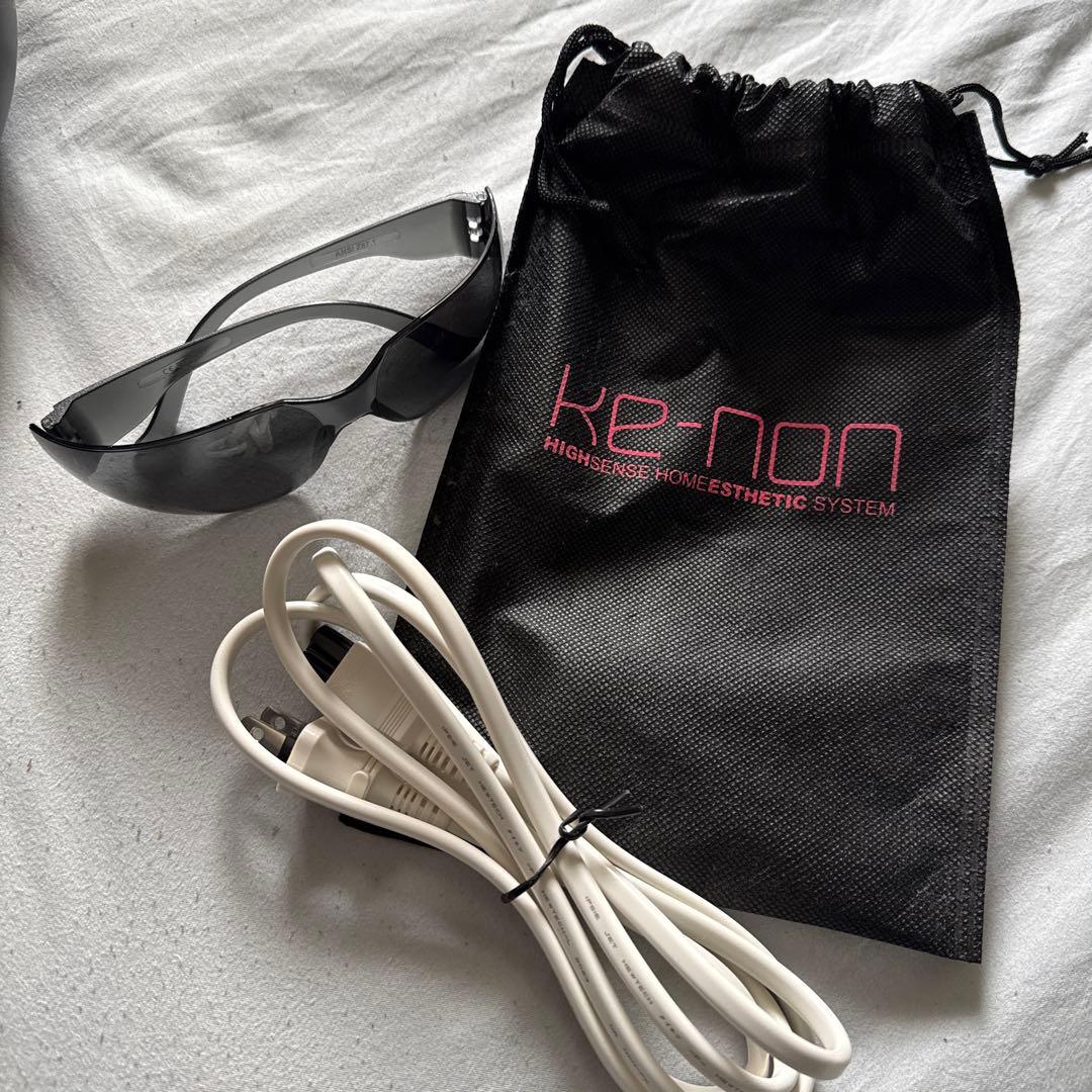 ke-non 脱毛器 本体と付属品と説明書