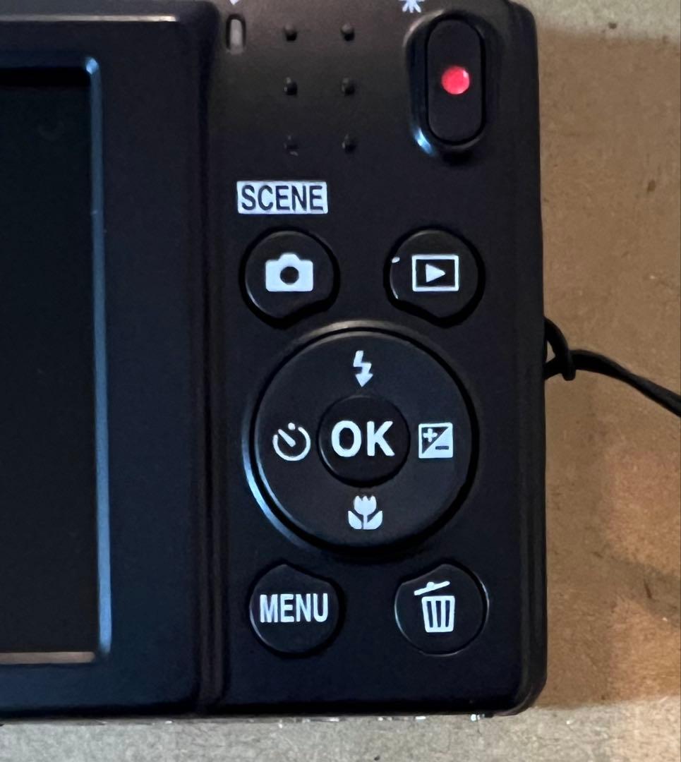 【ハナさま専用】Nikon COOLPIX A100 シルバー コンデジ
