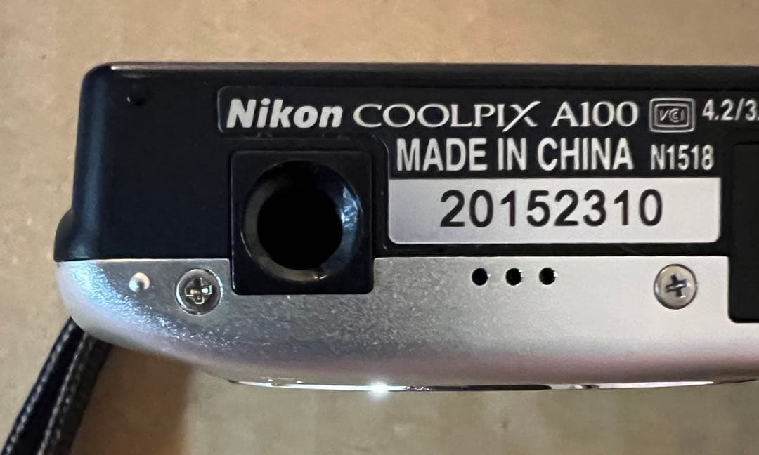 【ハナさま専用】Nikon COOLPIX A100 シルバー コンデジ