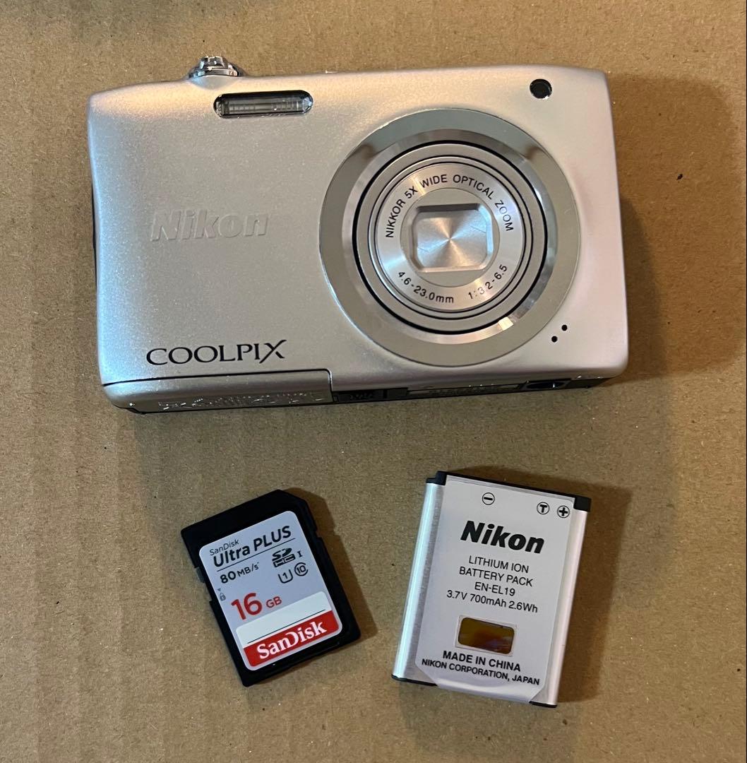 【ハナさま専用】Nikon COOLPIX A100 シルバー コンデジ