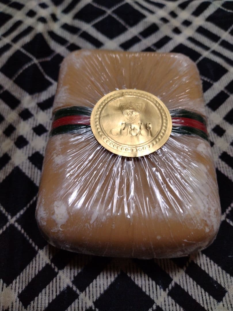 GUCCI eau de parfum 60ml 石鹸付き