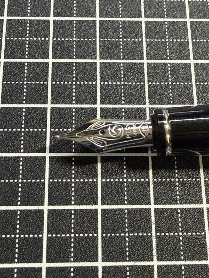 PILOT GRANCE PINK DIAMOND 万年筆　字幅M