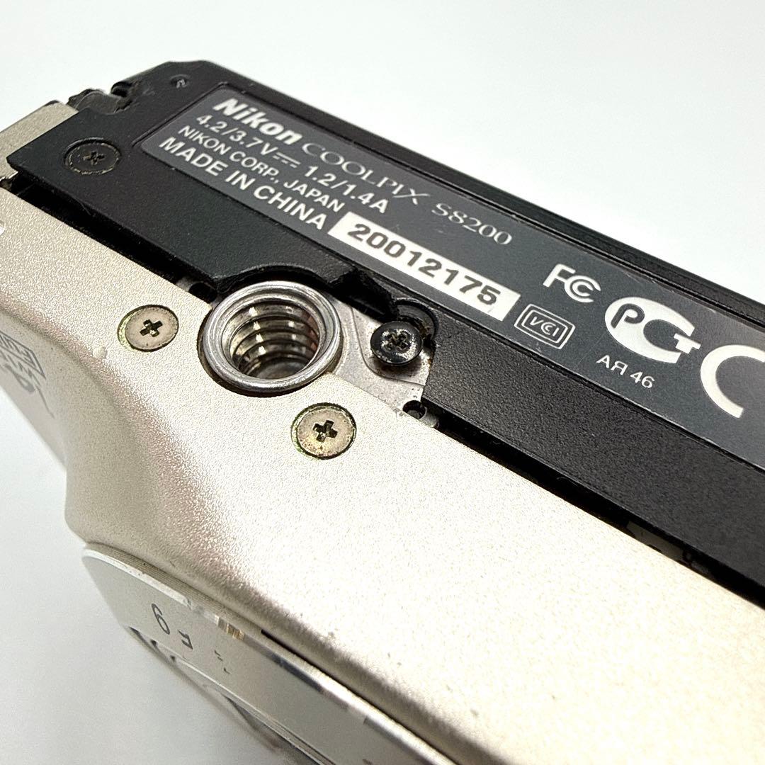 Nikon ニコン COOLPIX クールピクス S8200 デジカメ ゴールド