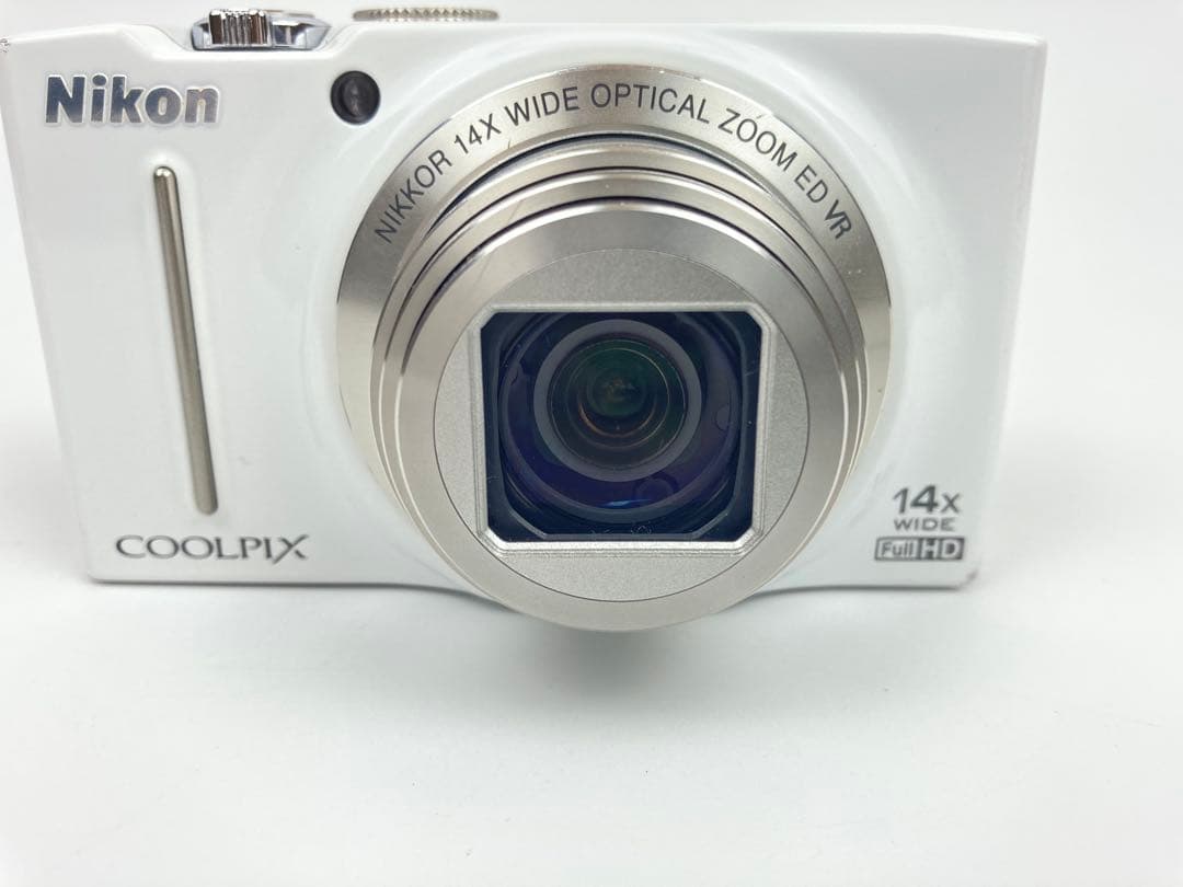 【極美品】Nikon COOLPIX S8200 ホワイト コンデジ