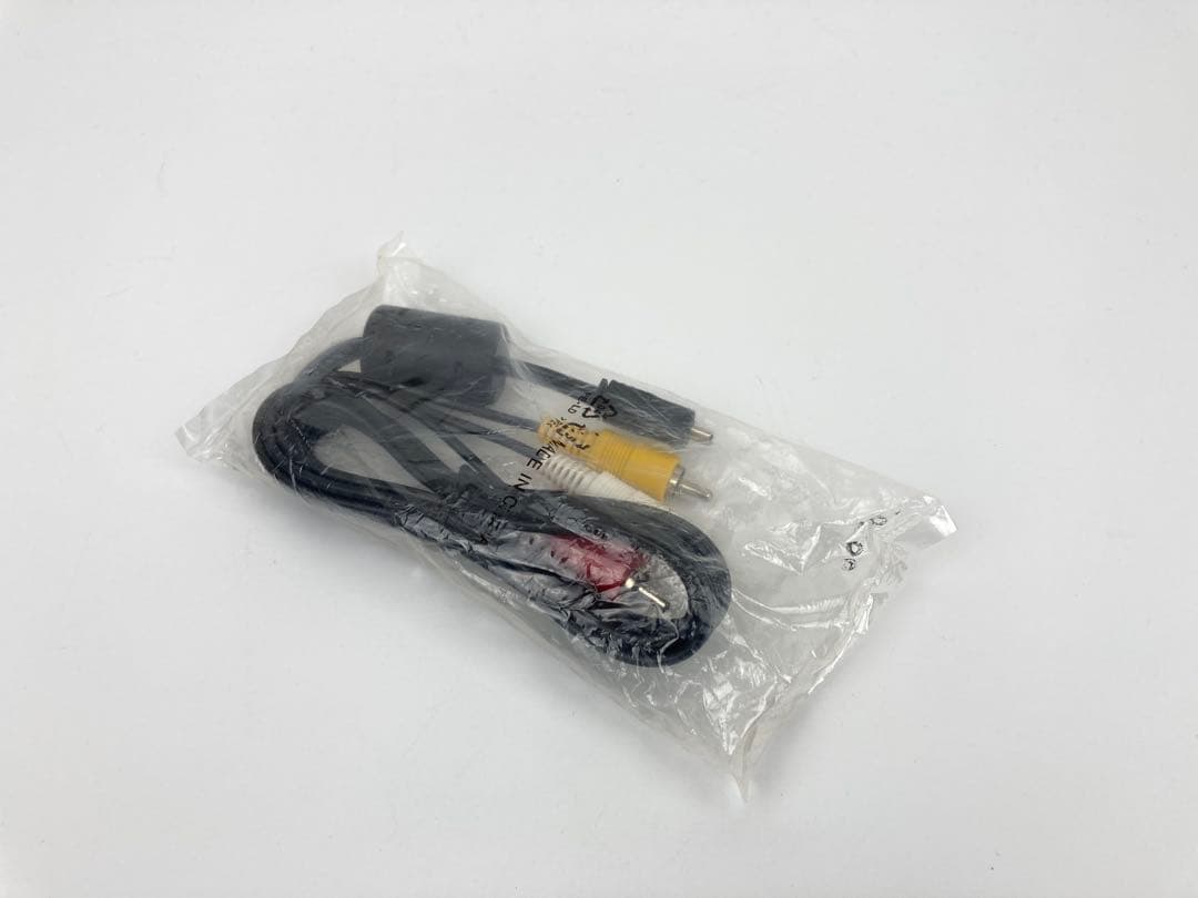 【極美品】Nikon COOLPIX S8200 ホワイト コンデジ