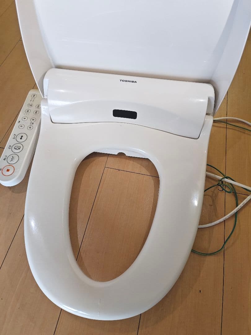 N*a様 TOSHIBA 温水洗浄便座 SCS-T160