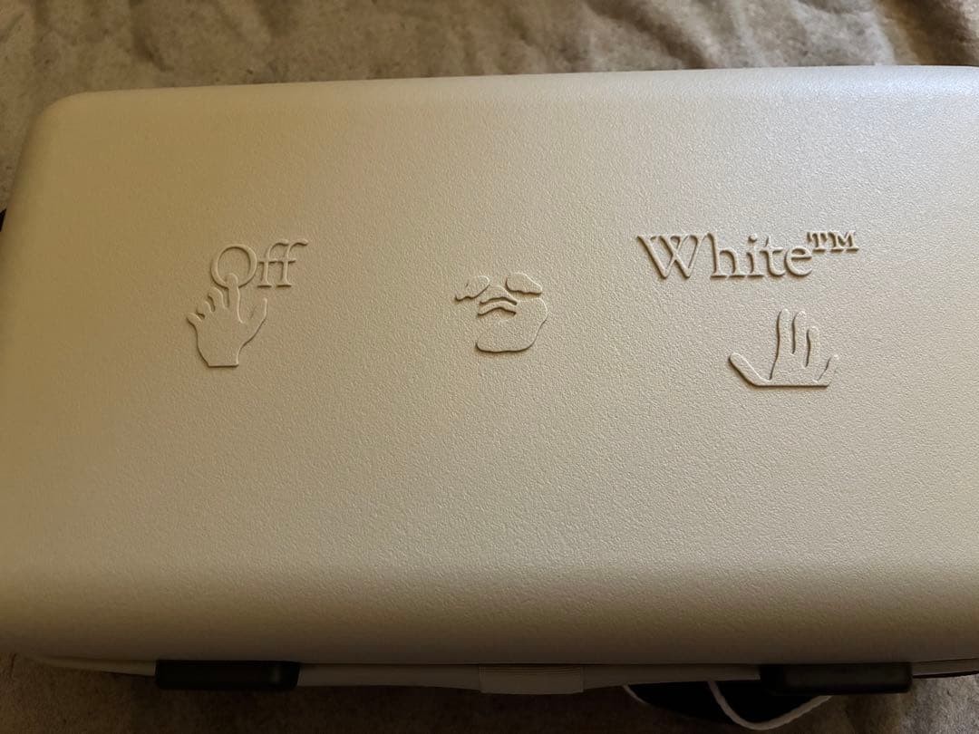 パック・フェイスマスク Off-White x Amore pacfic PROTECTION BOX