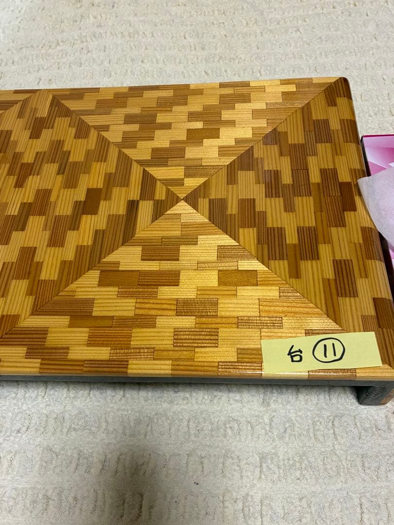 ハンドメイド　寄木細工　木製台⑪