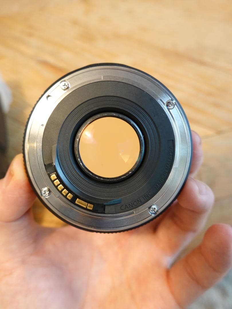 Canon EOS 6D デジタル一眼カメラ　ストロボ+純正レンズ50mm付き
